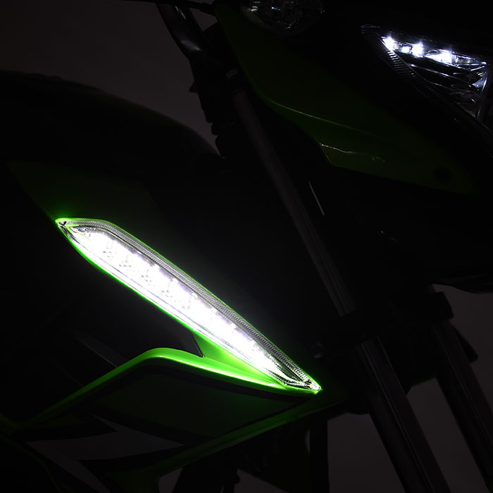 Alegrarse Revocación Amasar Motometa Detalles Motocicleta Italika 150Z negra con verde