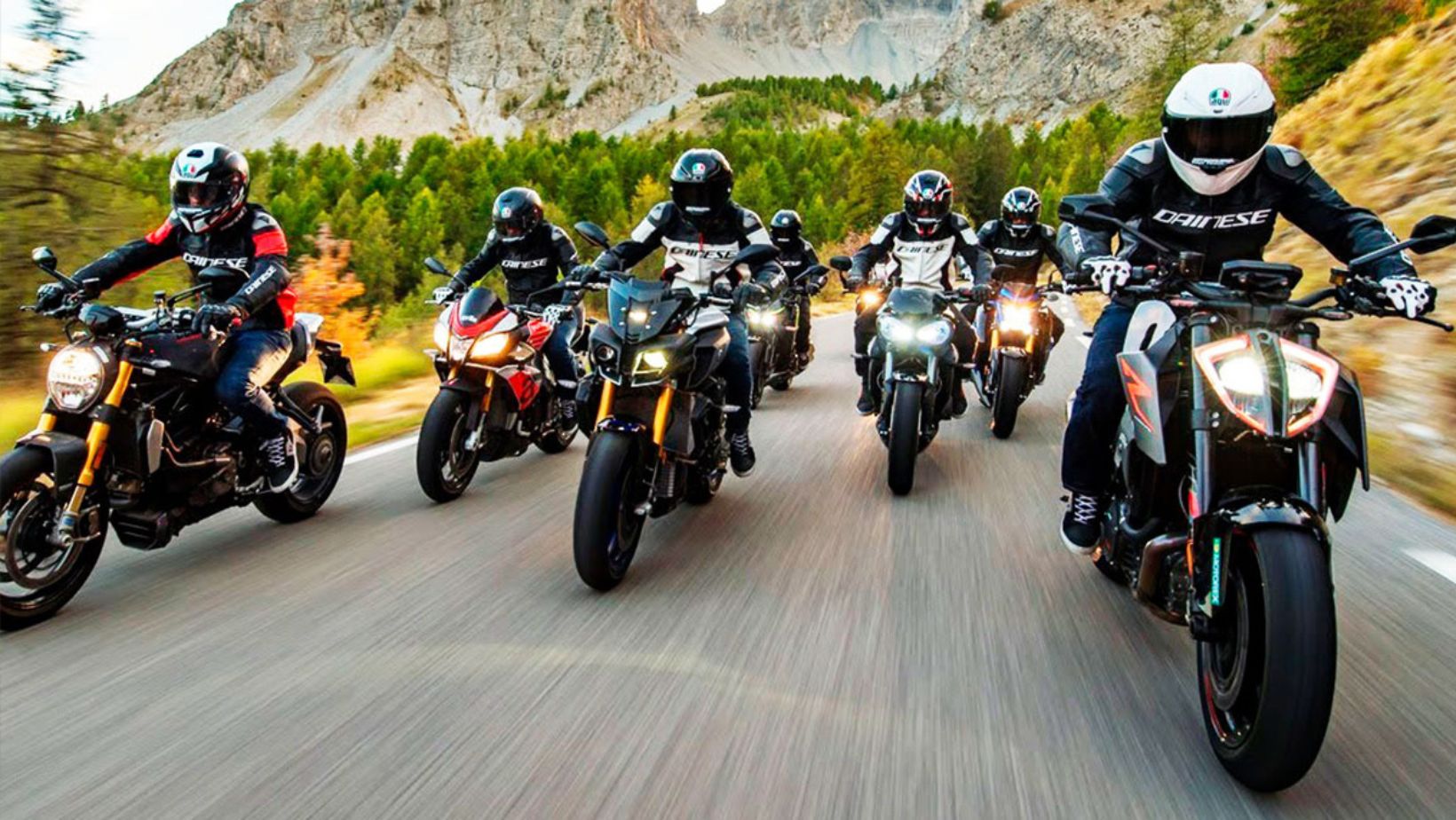 Señalizaciones de Mano: El Lenguaje Universal del Biker